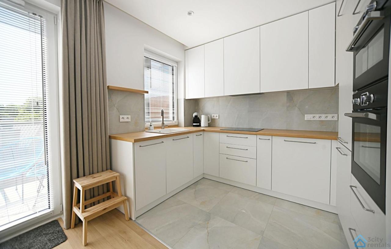 Beige 3City Apartment With Parking In Gdansk By Noclegi Renters ภายนอก รูปภาพ